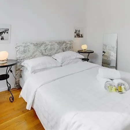 Rue Fodere Location Port Area Nice